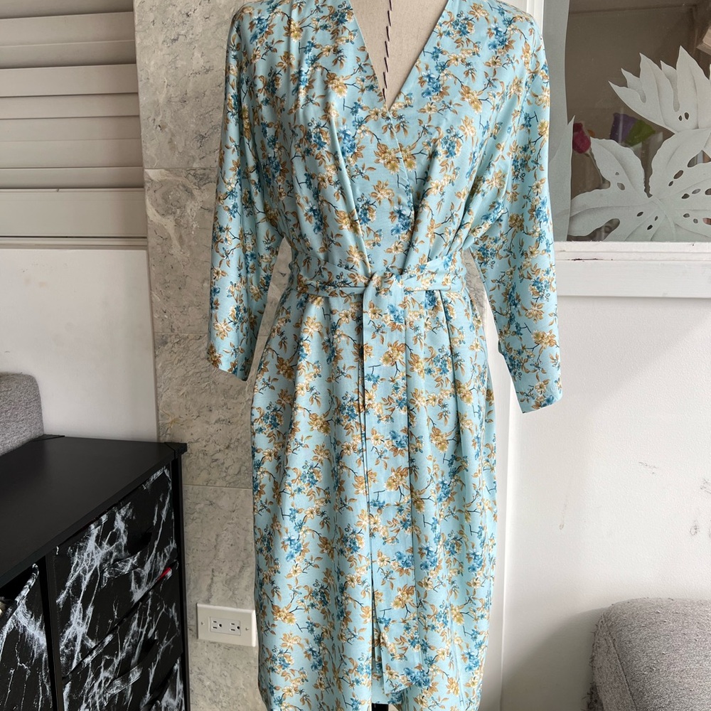 Blue Tropical Pattern Robes, Rayon Robe - Picture 7 of 9